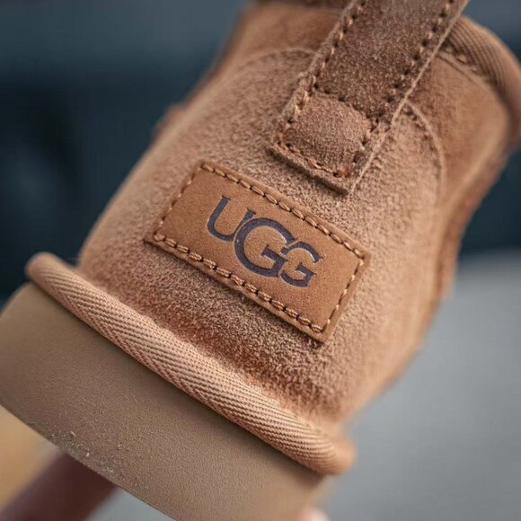 UGG Tan Platform Shoes - Picture 8 of 9